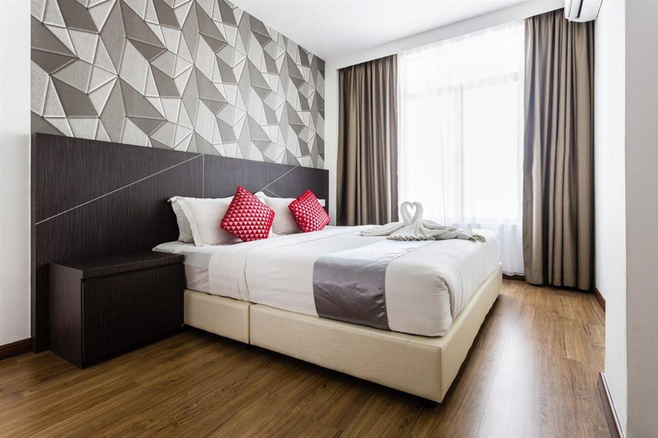 E-Red Hotel Melaka Esterno foto