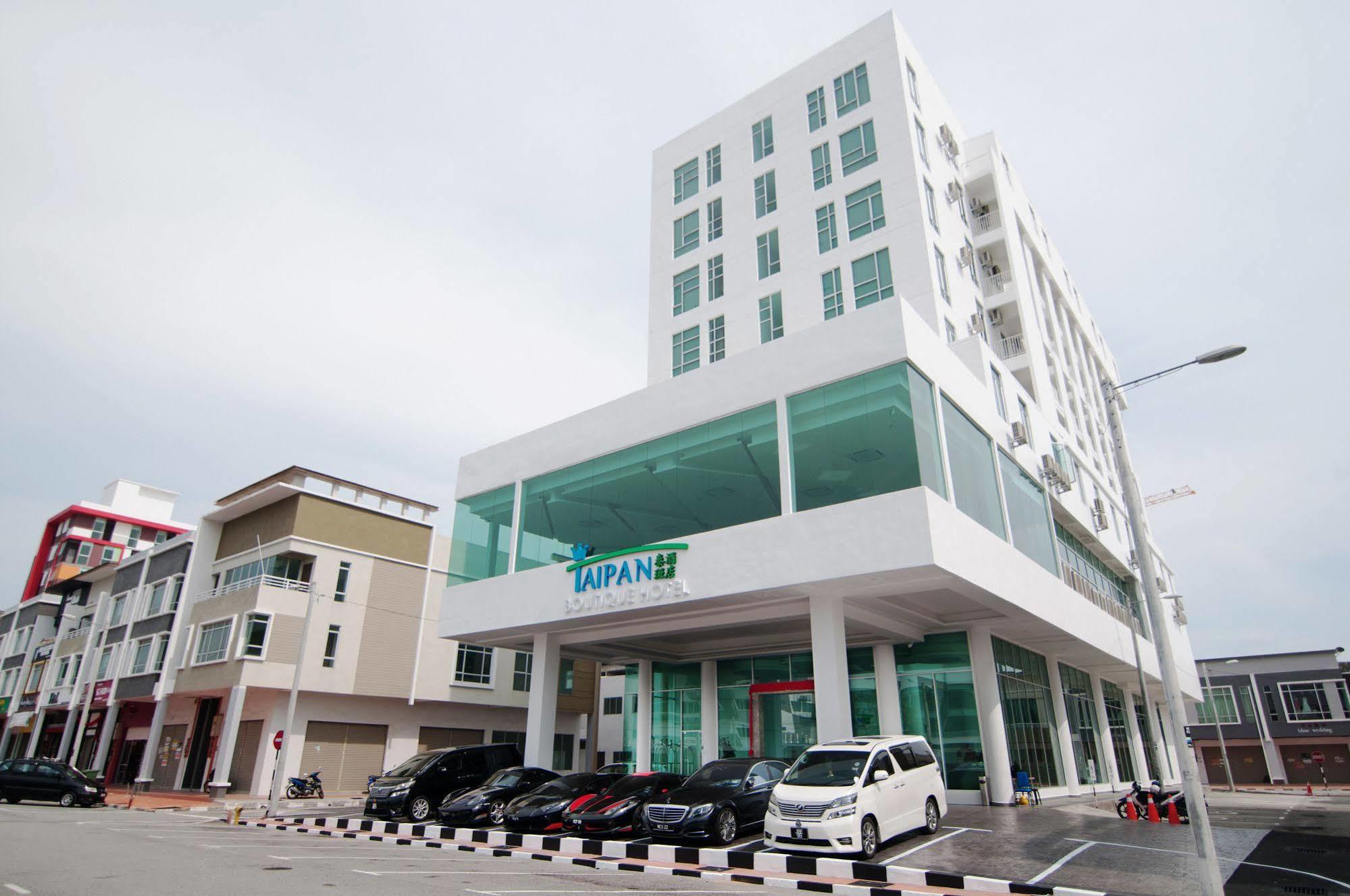 E-Red Hotel Melaka Esterno foto