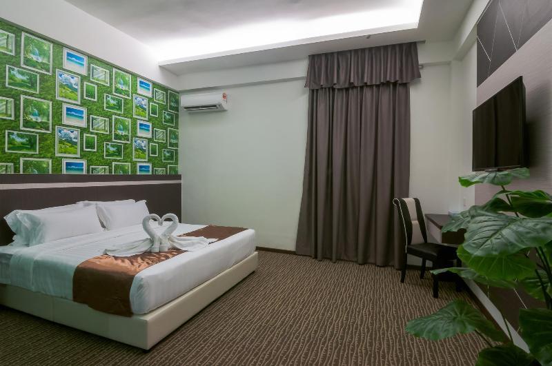 E-Red Hotel Melaka Esterno foto