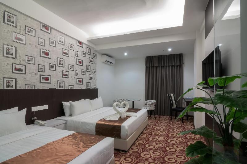 E-Red Hotel Melaka Esterno foto